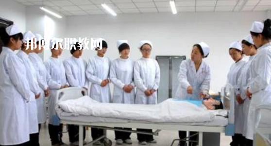 曲靖衛(wèi)生學(xué)校2021年報(bào)名條件、招生要求、招生對(duì)象