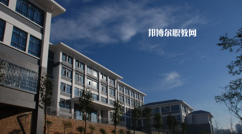 昆明鐵路機(jī)械學(xué)校2021年報(bào)名條件、招生對(duì)象