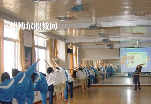 鶴山職業(yè)技術學校2022年報名條件、招生要求、招生對象