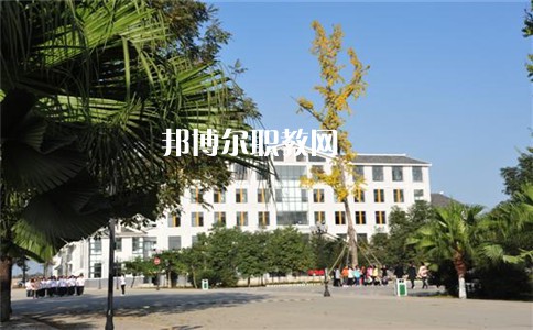 重慶機(jī)電工業(yè)學(xué)校怎么樣、好不好