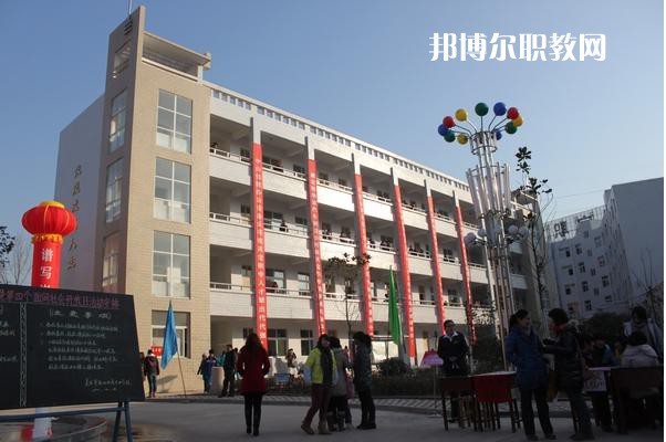 重慶益民技工學(xué)校2022年學(xué)費(fèi)、收費(fèi)多少 