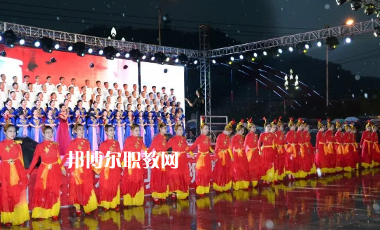 徽縣職業(yè)中專2022年報(bào)名條件、招生要求、招生對(duì)象 