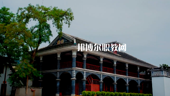 遵義職業(yè)技術(shù)學(xué)校2022年報(bào)名條件、招生要求、招生對(duì)象