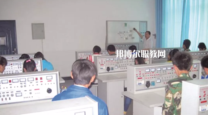 武威勞動服務(wù)技工學(xué)校2022年報名條件、招生要求、招生對象