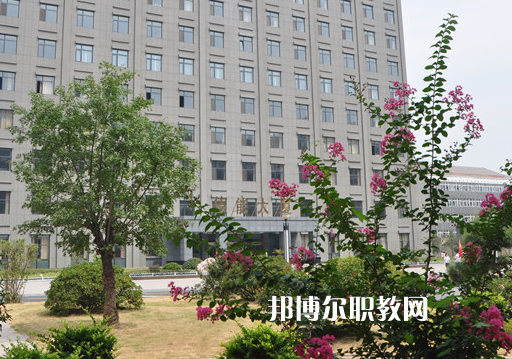 徐州機電技師學(xué)院2022年報名條件、招生要求、招生對象