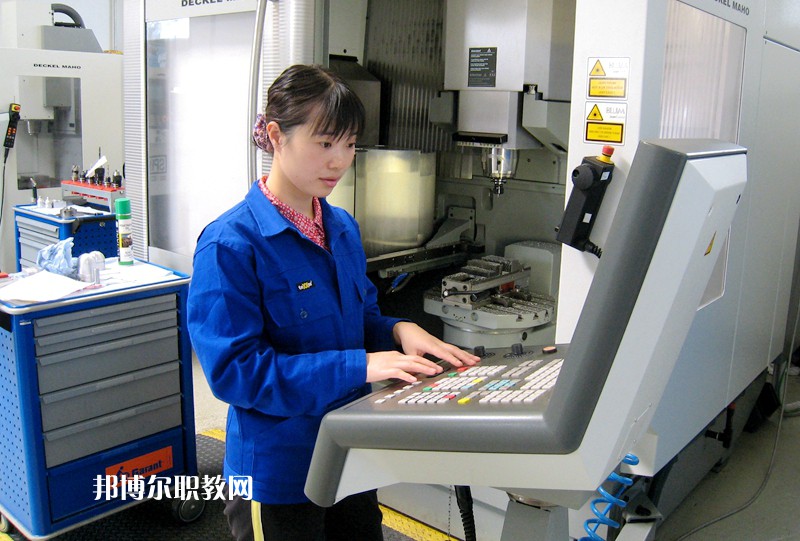 石家莊新世紀(jì)中等專業(yè)學(xué)校2022年報名條件、招生要求、招生對象