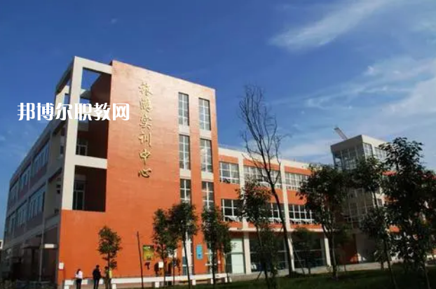 四川德陽黃許職業(yè)中專學校2022年報名條件、招生對象、招生要求
