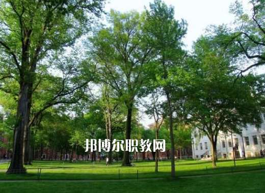 秦皇島藥科中等職業(yè)學校2022年學費、收費多少