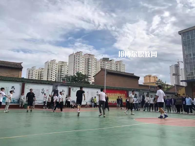 臨夏外國語學(xué)校2022年學(xué)費(fèi)、收費(fèi)多少