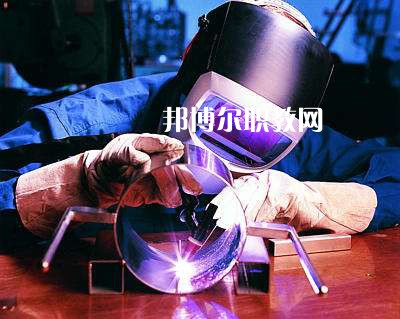 秦皇島燕成中等專業(yè)學(xué)校2022年報(bào)名條件、招生要求、招生對(duì)象