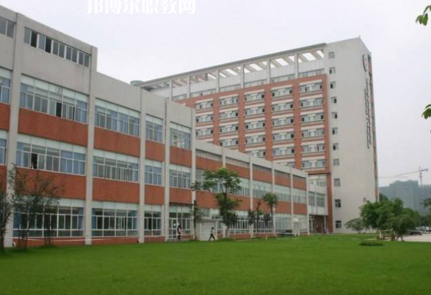 德陽中德工業(yè)技術(shù)學(xué)校2022年學(xué)費(fèi)、收費(fèi)多少