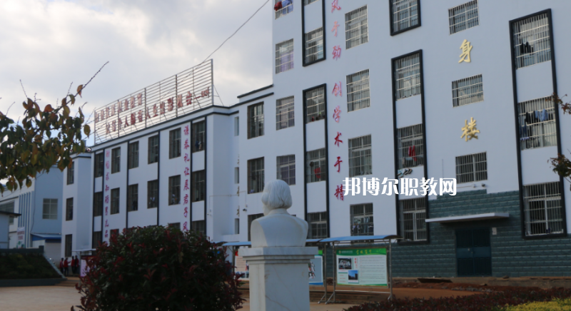 鹽源縣職業(yè)中學2022年報名條件、招生要求、招生對象