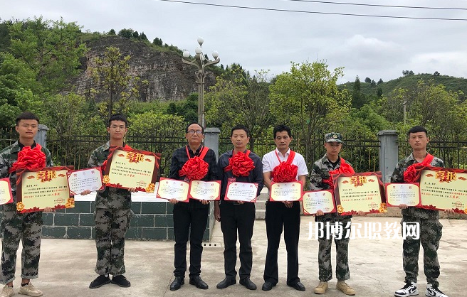 黔東南州應(yīng)用技術(shù)學(xué)校2022年報(bào)名條件、招生要求、招生對(duì)象