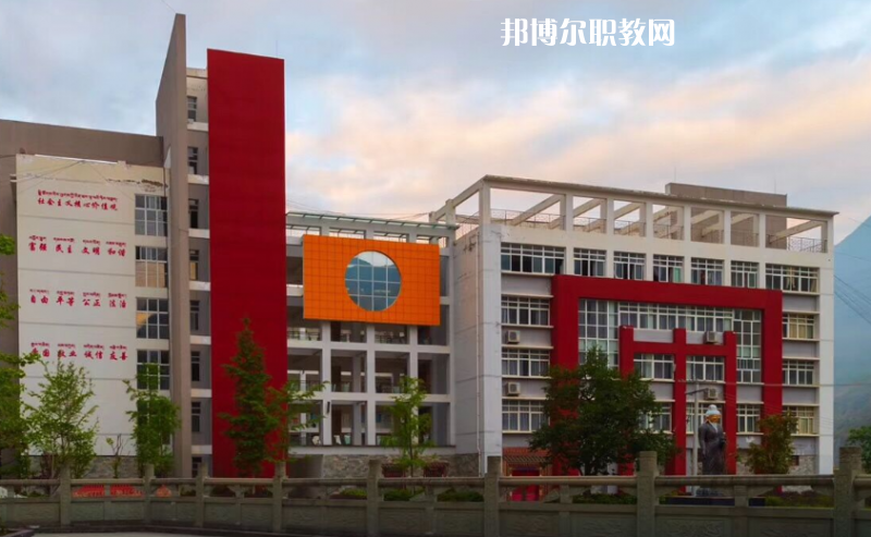 甘孜州職業(yè)技術(shù)學(xué)校2022年報名條件、招生要求、招生對象