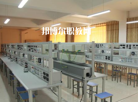 保定工程技術(shù)學(xué)校2022年報(bào)名條件、招生要求、招生對(duì)象