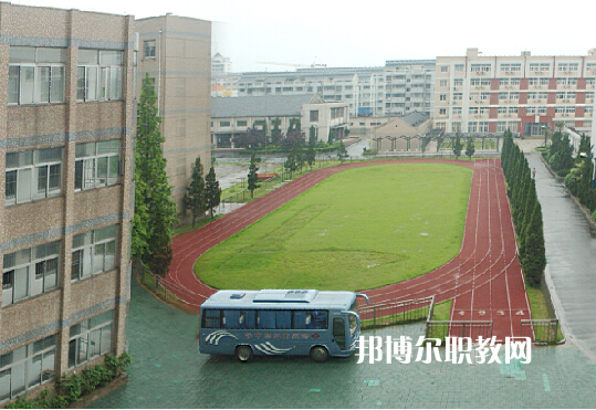 揚州市弘揚中等專業(yè)學校2022年報名條件、招生要求、招生對象