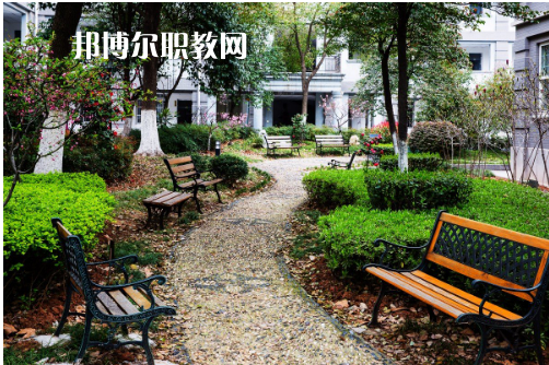 南京財(cái)經(jīng)高等職業(yè)技術(shù)學(xué)校2022年報(bào)名條件、招生要求、招生對(duì)象