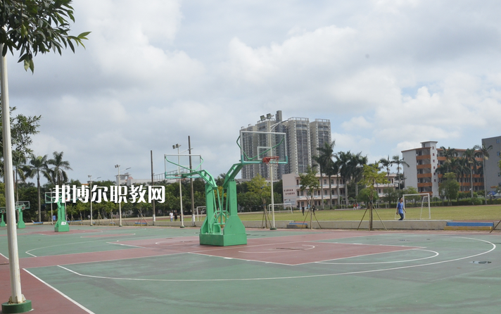 馬關縣民族職業(yè)高級中學2022年報名條件、招生要求、招生對象