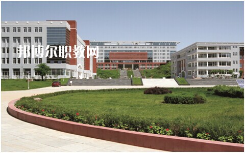 石屏縣職業(yè)高級(jí)中學(xué)2022年學(xué)費(fèi)、收費(fèi)多少