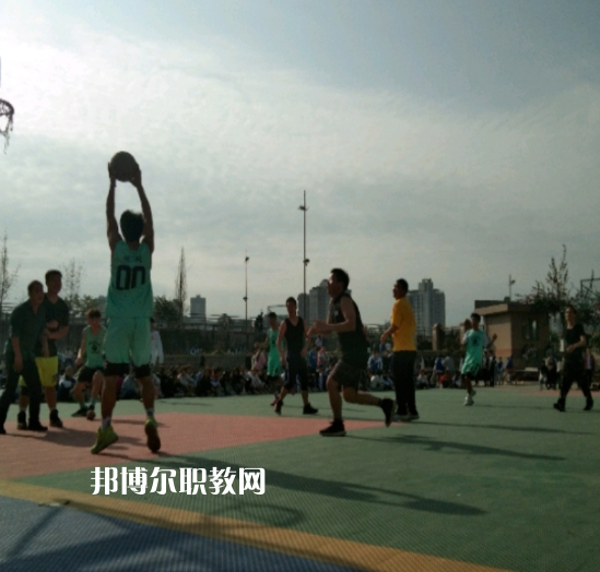 內(nèi)江宏昌職業(yè)技術(shù)學(xué)校2022年報名條件、招生要求、招生對象