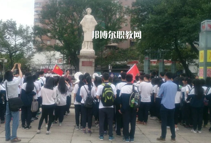佛山工會職業(yè)技術(shù)學校2022年招生辦聯(lián)系電話