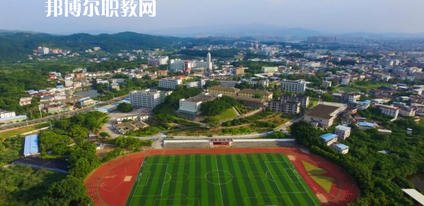 廣東省梅州市衛(wèi)生職業(yè)技術(shù)學(xué)校2022年報(bào)名條件、招生要求、招生對象