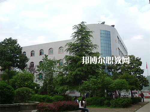 晉寧職業(yè)高級(jí)中學(xué)2022年報(bào)名條件、招生要求、招生對(duì)象