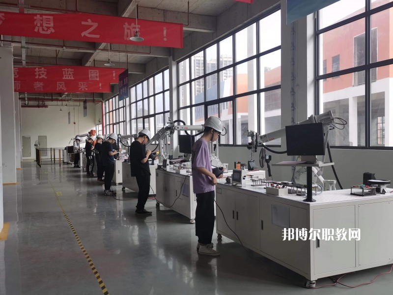滁州市機(jī)械工業(yè)學(xué)校怎么樣、好不好
