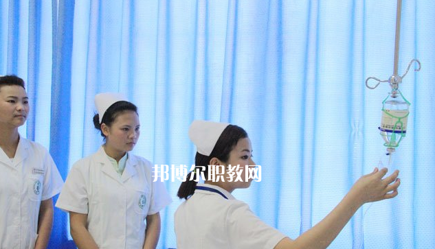 眉山衛(wèi)生職業(yè)學校2022年報名條件、招生要求、招生對象