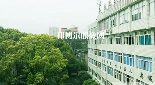 德宏州中等職業(yè)學(xué)校2022年學(xué)費、收費多少