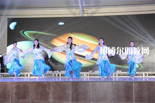 四川省電子商務(wù)學(xué)校2022年報(bào)名條件、招生要求、招生對(duì)象