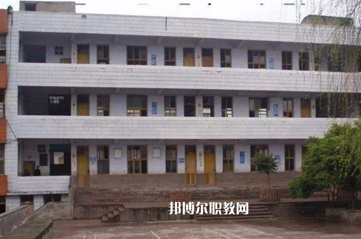 岳池白廟職業(yè)中學(xué)校2022年報(bào)名條件、招生要求、招生對(duì)象