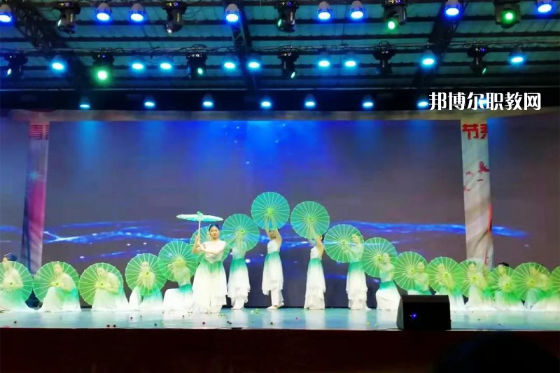 肇慶商務(wù)技工學(xué)校2022年學(xué)費(fèi)、收費(fèi)多少