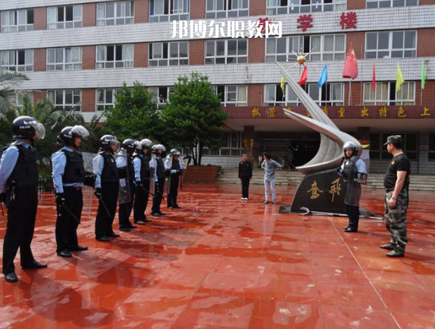 四川省工業(yè)貿(mào)易學(xué)校2022年報(bào)名條件、招生要求、招生對(duì)象
