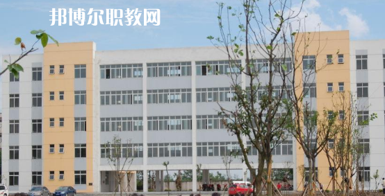 思茅衛(wèi)生學(xué)校2022年報(bào)名條件、招生要求、招生對象