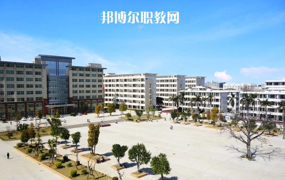 潮州職業(yè)技術學校學校怎么樣、好不好