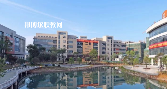 黔東南技師學(xué)院2022年報(bào)名條件、招生要求、招生對(duì)象