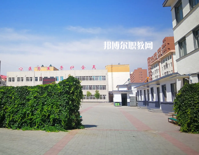 赤峰衛(wèi)生學(xué)校2022年報(bào)名條件、招生要求、招生對(duì)象