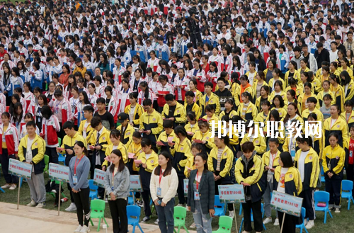 湖南醫(yī)藥職業(yè)中等專業(yè)學(xué)校2022年報名條件、招生要求、招生對象