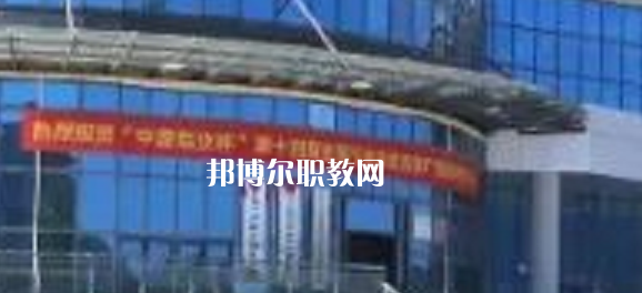 百色工業(yè)技工學(xué)校2022年報(bào)名條件、招生要求、招生對(duì)象