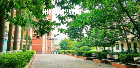 廣西工貿(mào)高級技工學(xué)校2022年報名條件、招生要求、招生對象