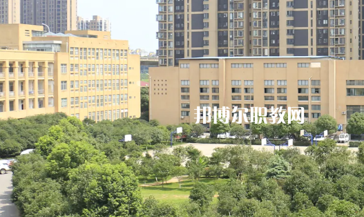 武漢助產學校2022年招生辦聯(lián)系電話