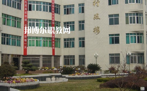 麻城工業(yè)學(xué)校2022年報(bào)名條件、招生要求、招生對(duì)象