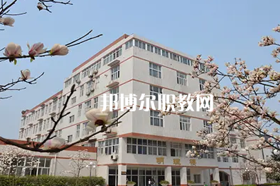 瀘州醫(yī)學(xué)院衛(wèi)生學(xué)校2022年怎么樣、好不好