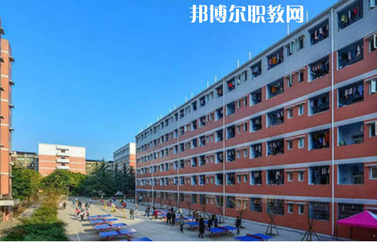 四川育英醫(yī)養(yǎng)科技技工學(xué)校2022年怎么樣、好不好