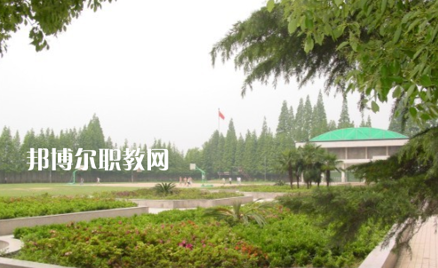 孝感高級(jí)技工學(xué)校2022年報(bào)名條件、招生要求、招生對象