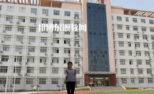 孝感高級技工學校2022年報名條件、招生要求、招生對象