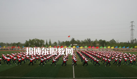 武漢衛(wèi)生學校2022年報名條件、招生要求、招生對象