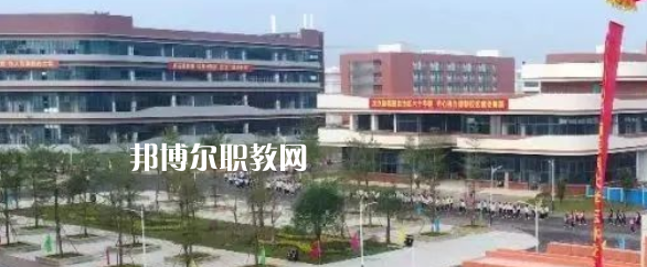 廣西醫(yī)科大學(xué)附設(shè)玉林衛(wèi)生學(xué)校2022年報(bào)名條件、招生要求、招生對(duì)象