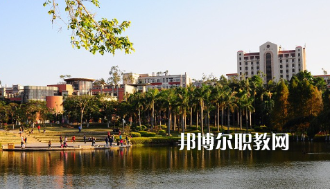 湖北東風(fēng)汽車技師學(xué)院2022年報(bào)名條件、招生要求、招生對(duì)象